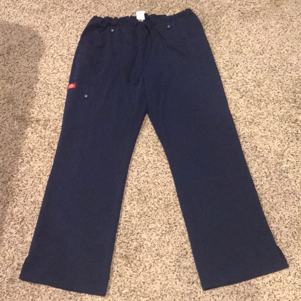 Dickies xtreme stretch L scrubs